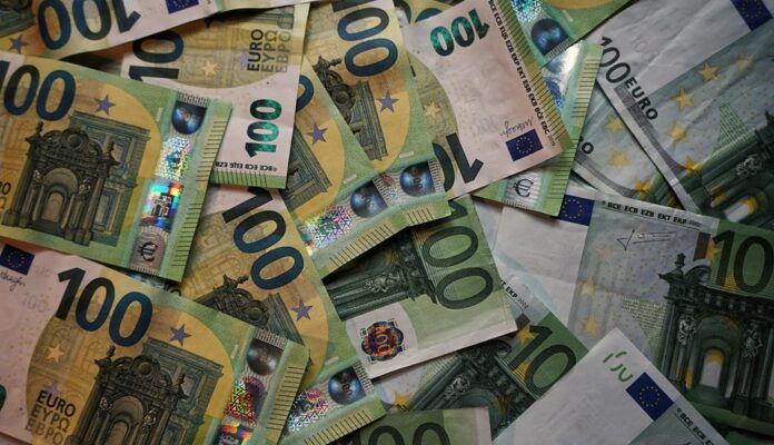 evro-euro-valuta-pari